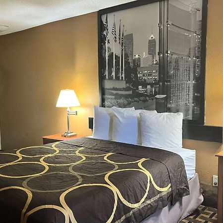 Super 8 By Wyndham Indianapolis/Ne/Castleton Area Hotel Exterior foto