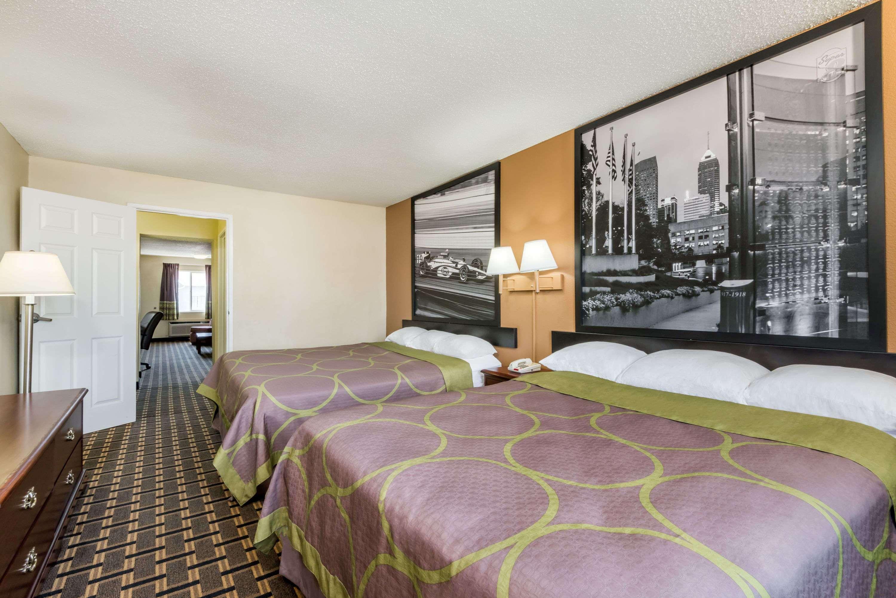Super 8 By Wyndham Indianapolis/Ne/Castleton Area Hotel Exterior foto