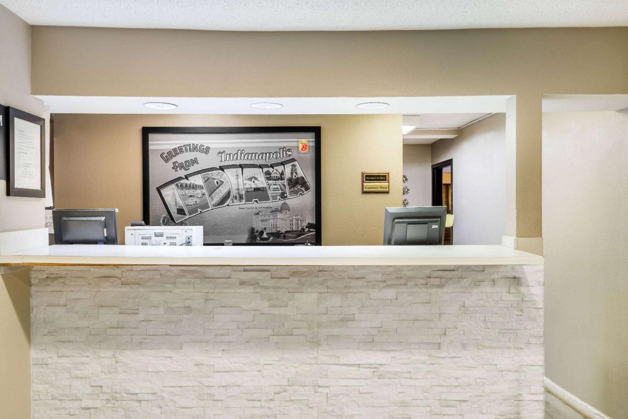Super 8 By Wyndham Indianapolis/Ne/Castleton Area Hotel Exterior foto