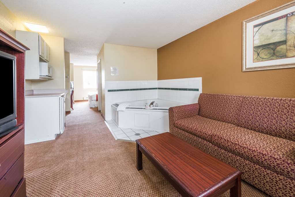Super 8 By Wyndham Indianapolis/Ne/Castleton Area Hotel Quarto foto