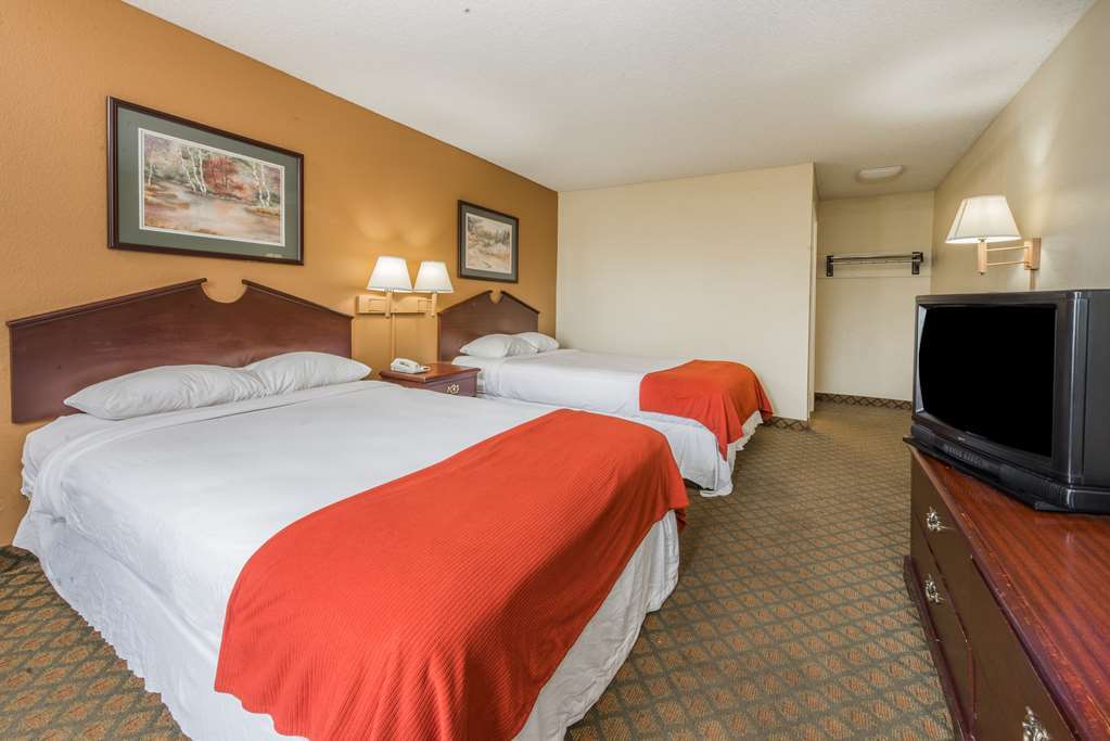 Super 8 By Wyndham Indianapolis/Ne/Castleton Area Hotel Quarto foto
