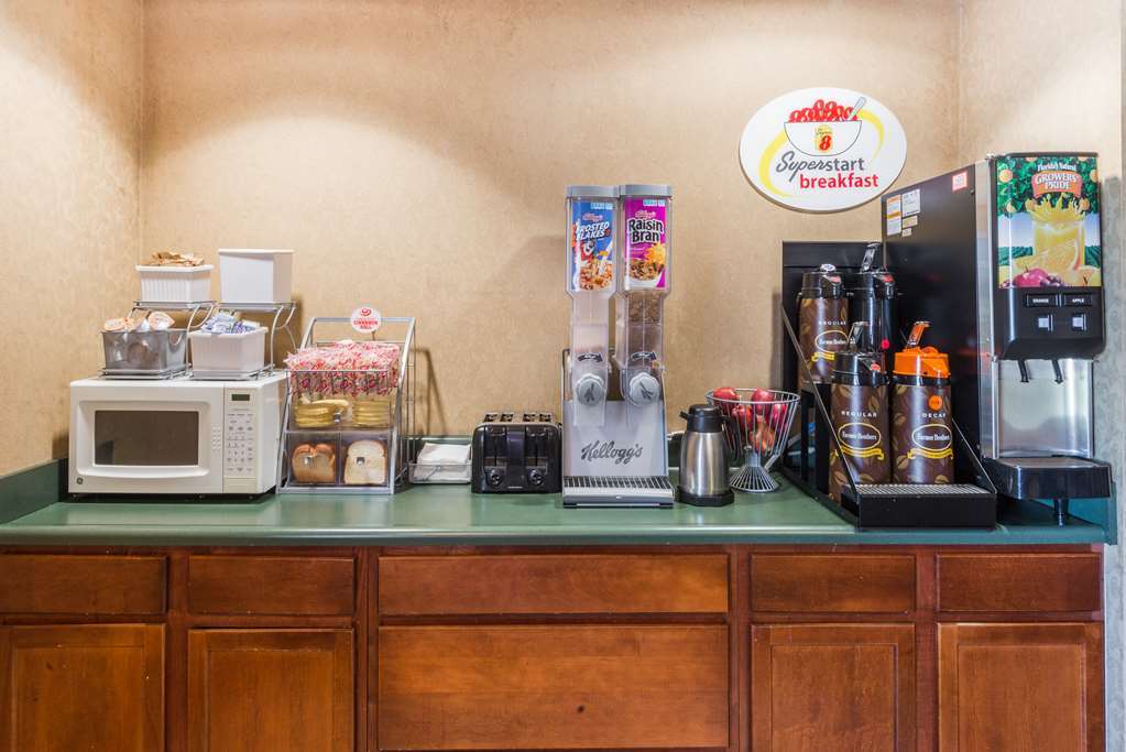 Super 8 By Wyndham Indianapolis/Ne/Castleton Area Hotel Instalações foto