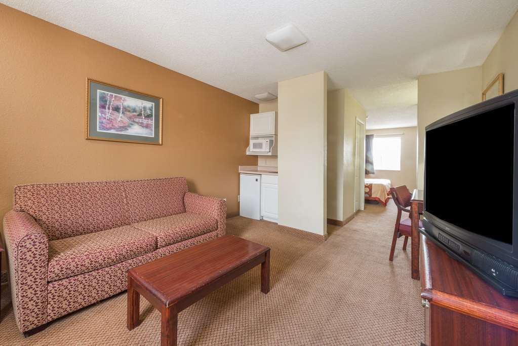 Super 8 By Wyndham Indianapolis/Ne/Castleton Area Hotel Quarto foto