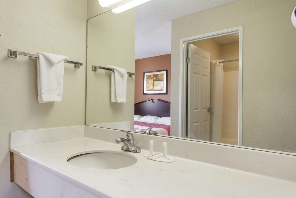 Super 8 By Wyndham Indianapolis/Ne/Castleton Area Hotel Quarto foto